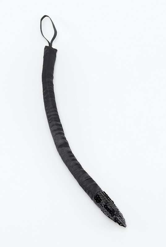 Devil Tail Sequin + Tip. Black - Click Image to Close